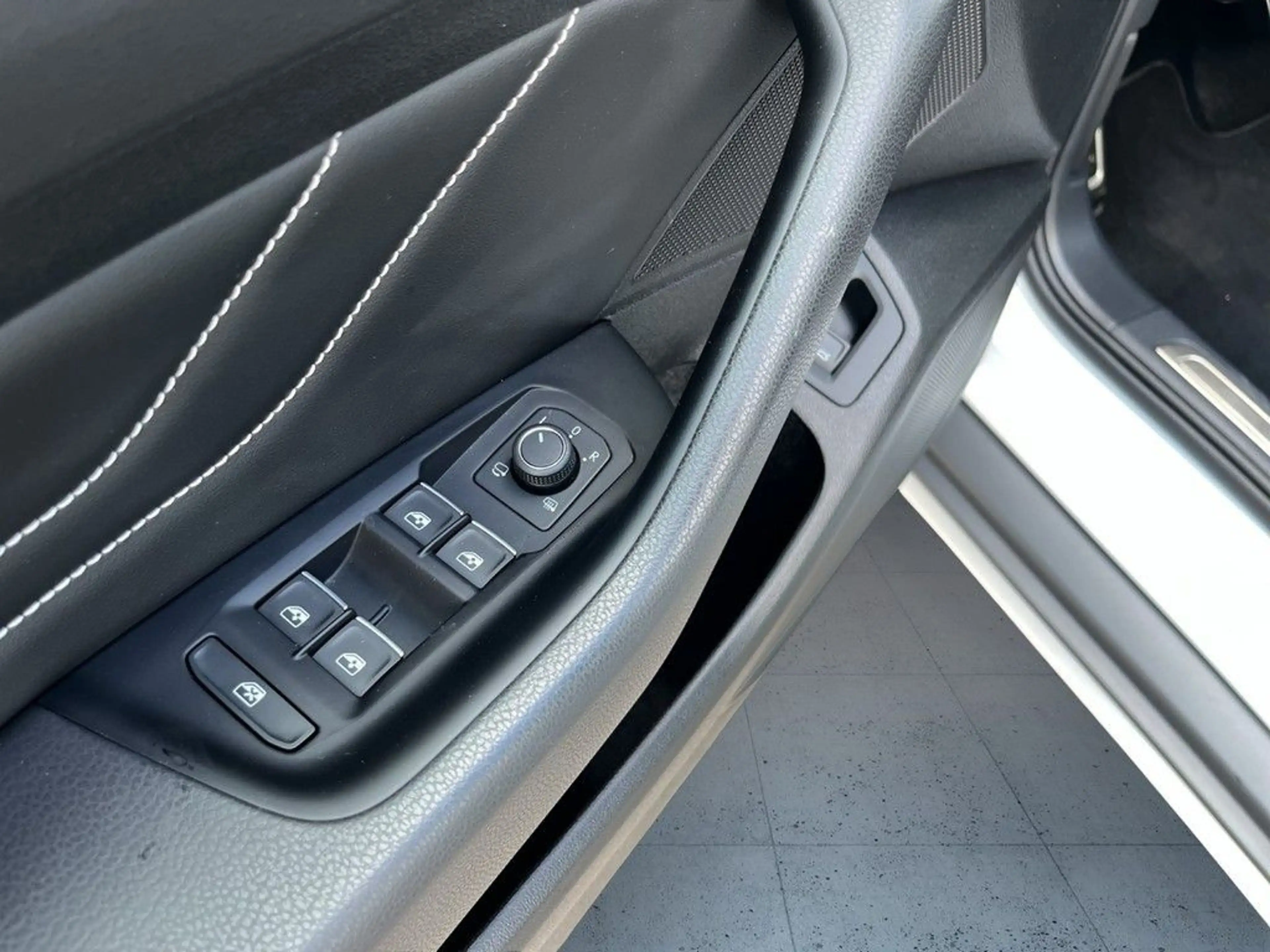 Volkswagen Passat Alltrack 2.0 TSI DSG 4Motion Navi IQ.Ligh — photo 18