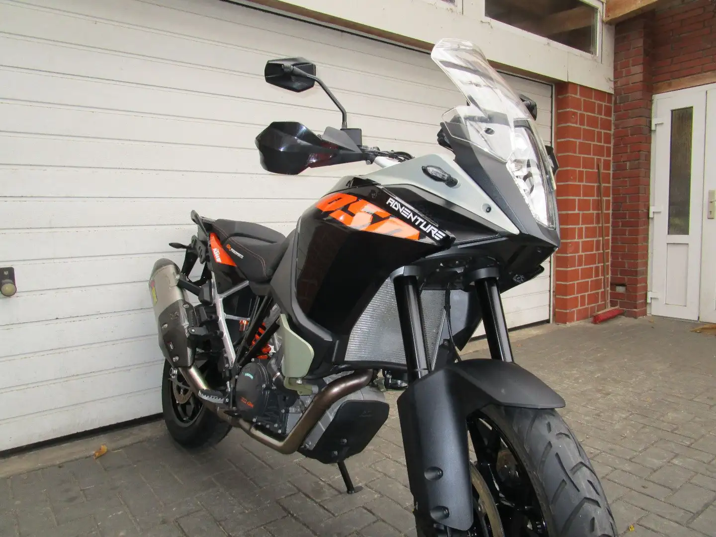KTM 1050 Adventure 21543 km   Topzustand Schwarz - 2