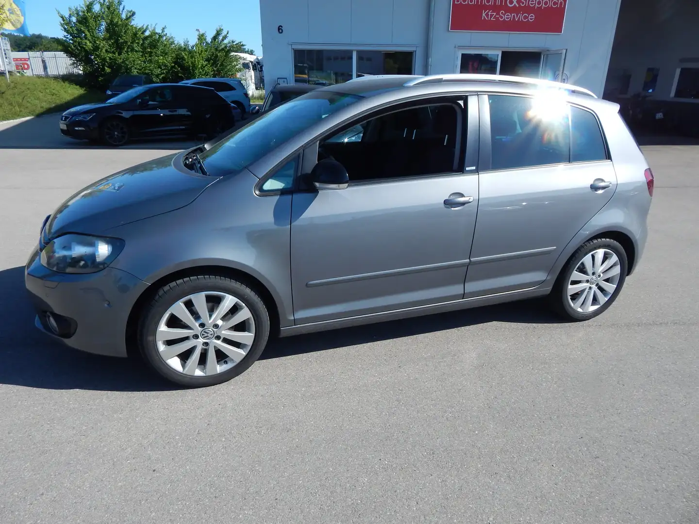 Volkswagen Golf Plus Style Gris - 1