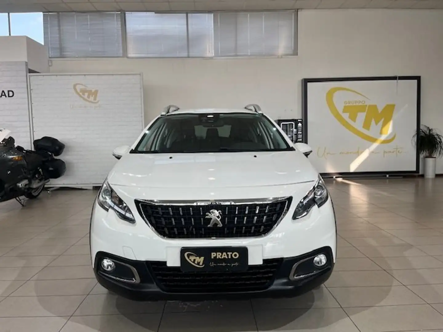 Peugeot 2008 1.2 puretech Signature s&s 82cv * 81 000 KM * Blanc - 2