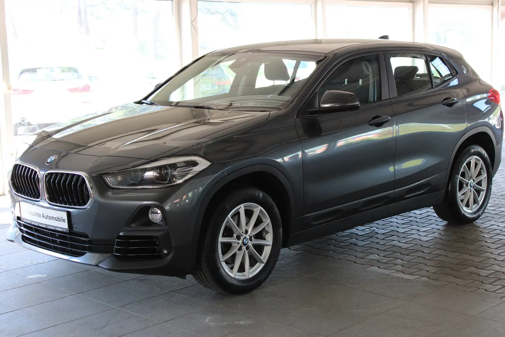 BMW X2 sDrive18i (a LED RFK Klimaaut. PDC Grau - 2