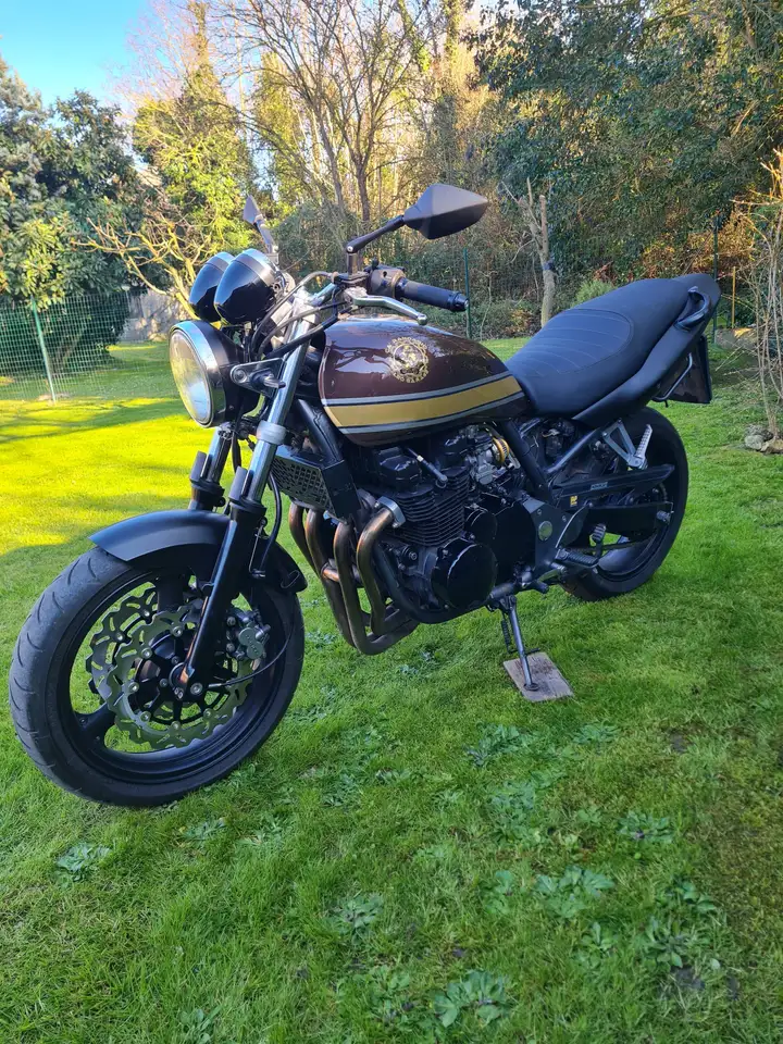Kawasaki ZR