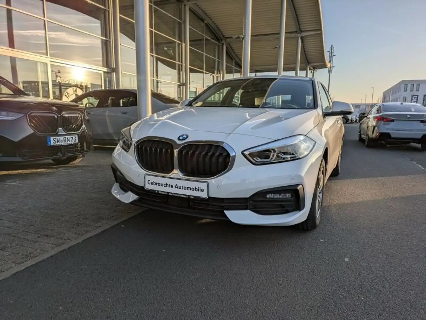 BMW 118 i Advantage LED. PDC. SH. Weiß - 2