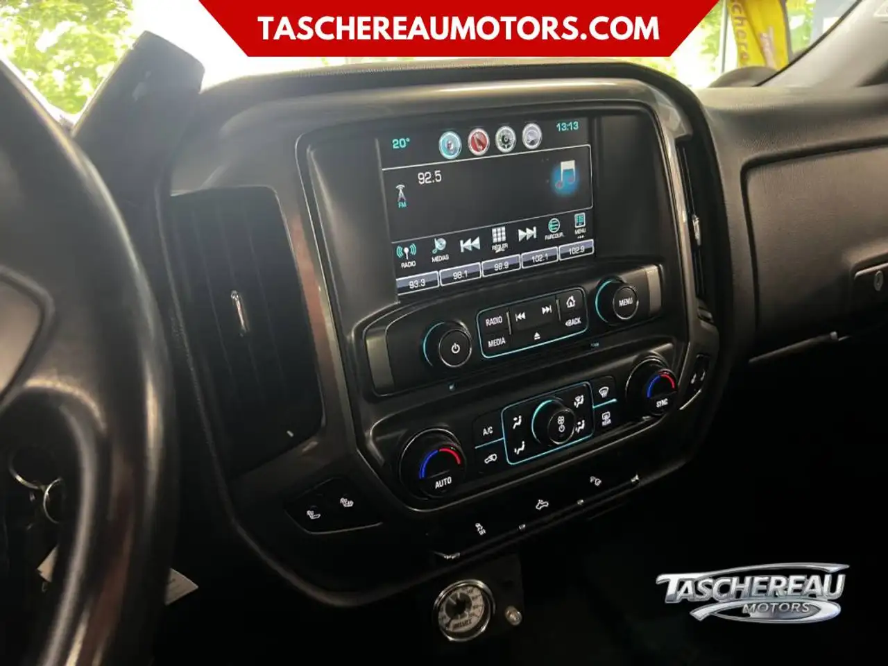 Chevrolet Silverado 1500 снимка Chevrolet Silverado 1500