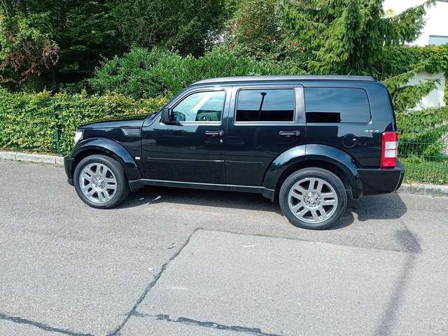Imagine Dodge Nitro Nitro 2.8 CRD DPF Automatik SXT