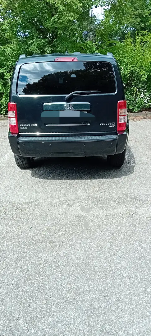 Dodge Nitro Nitro 2.8 CRD DPF Automatik SXT Negru - 2