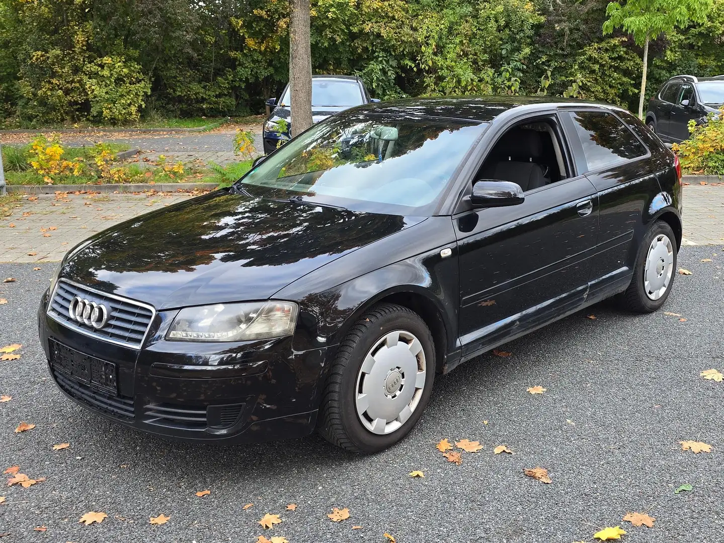 Audi A3 1.6 Attraction | TÜV NEU | KLIMAAUT | TOP Černá - 1