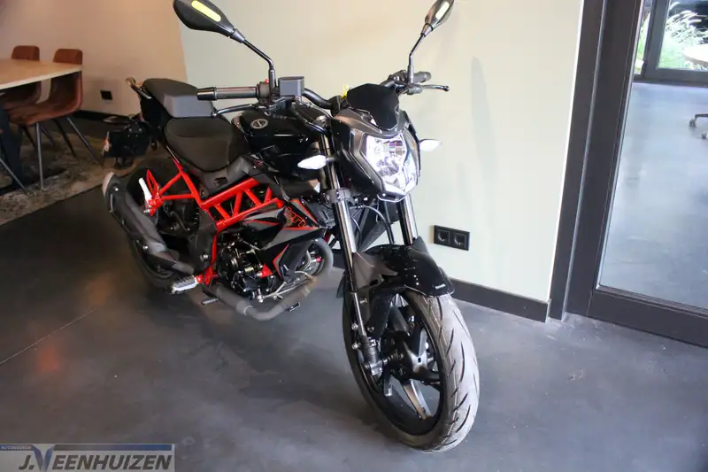 Benelli BN 125 - foto 2