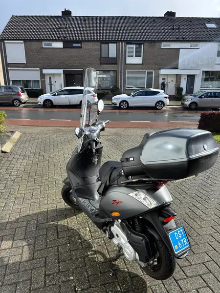 Piaggio Zip 50 - foto 5