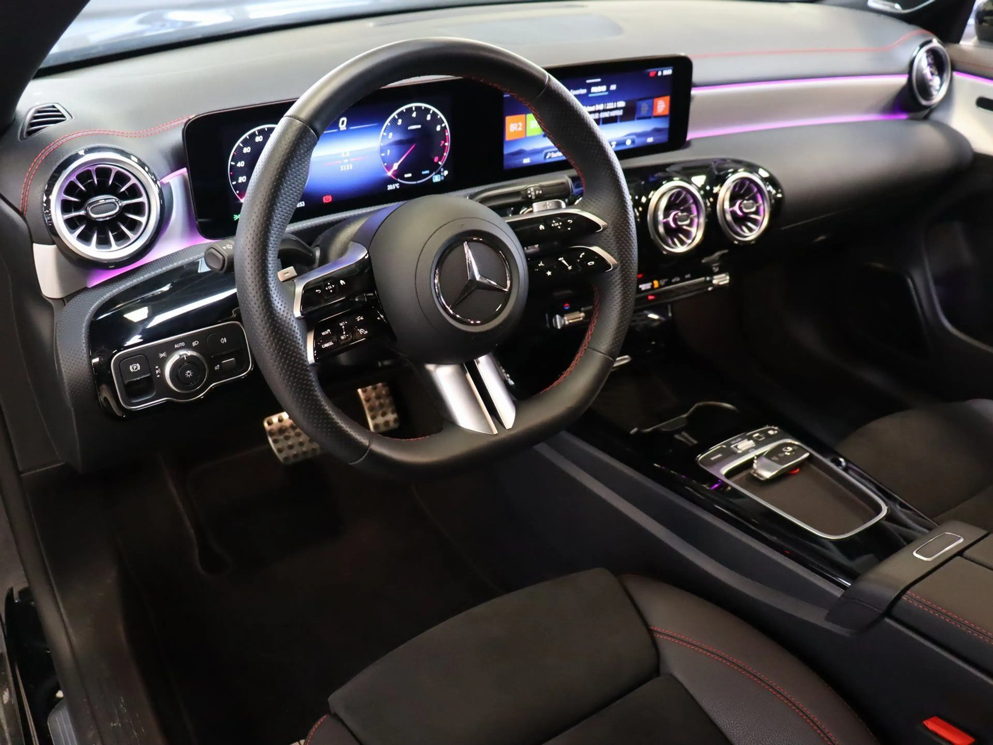 Mercedes-Benz CLA 180 AMG Pano/Fahrassi/LED/Burmester/Night — photo 9