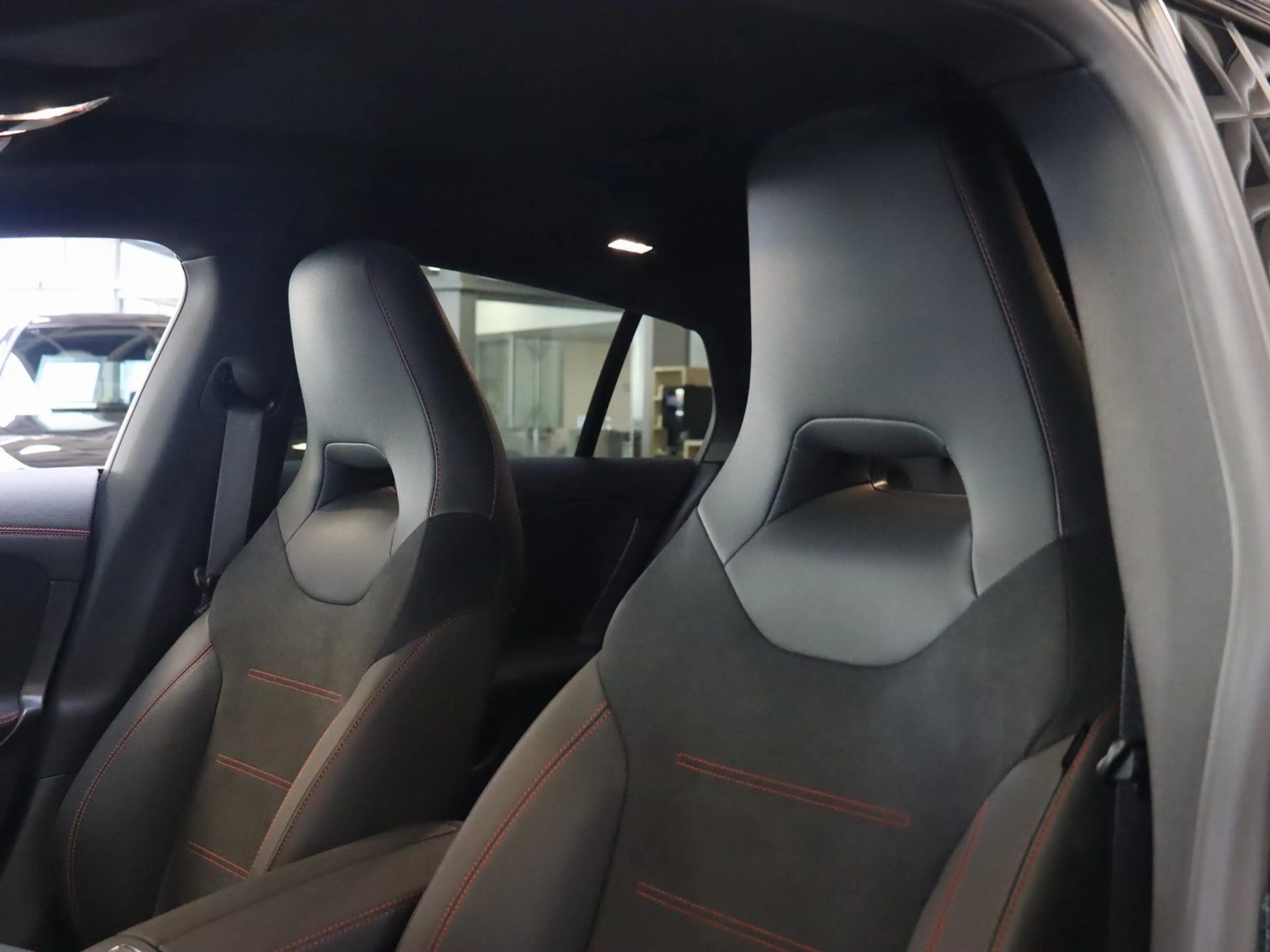 Mercedes-Benz CLA 180 AMG Pano/Fahrassi/LED/Burmester/Night — photo 12