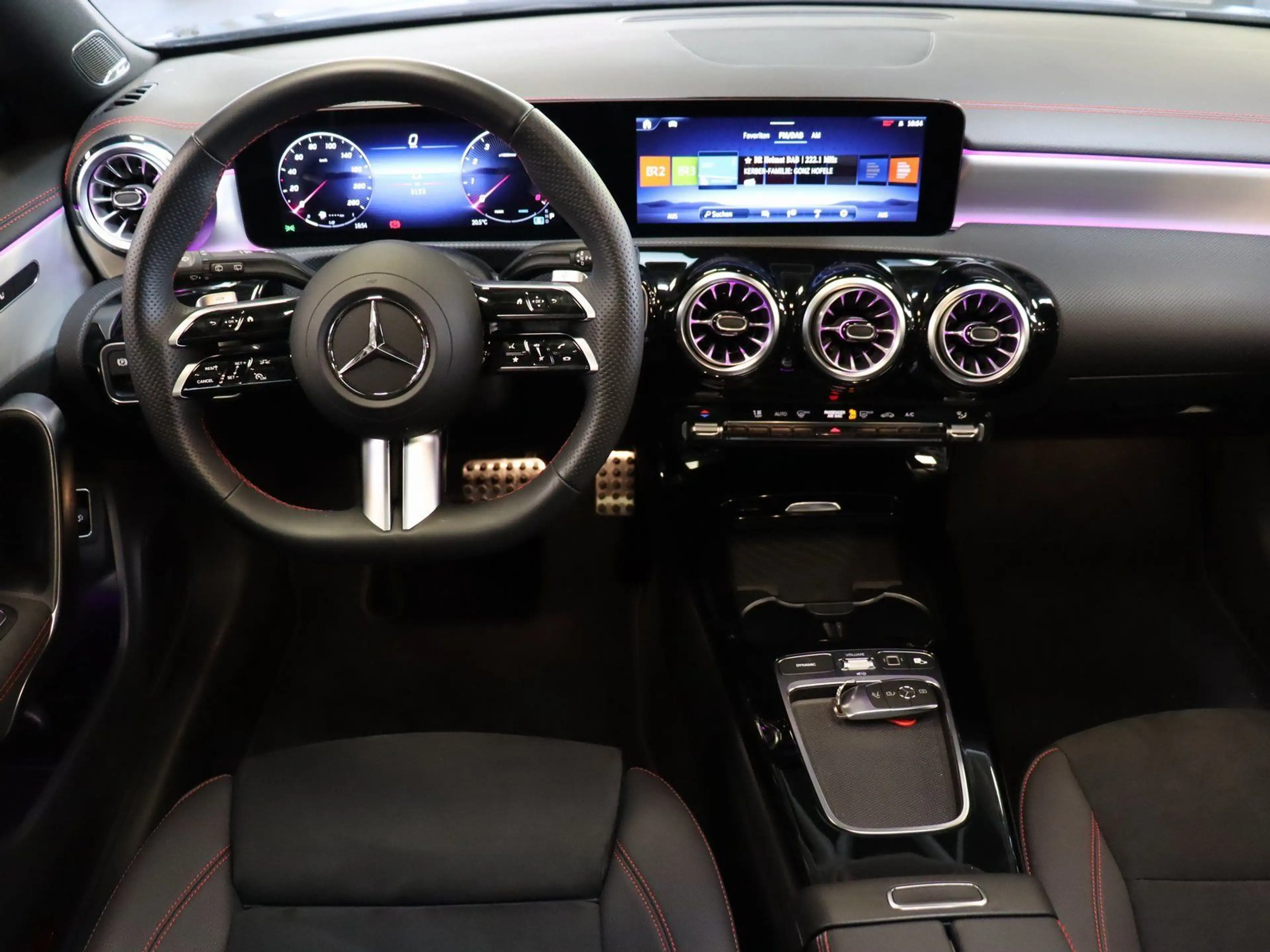 Mercedes-Benz CLA 180 AMG Pano/Fahrassi/LED/Burmester/Night — photo 15