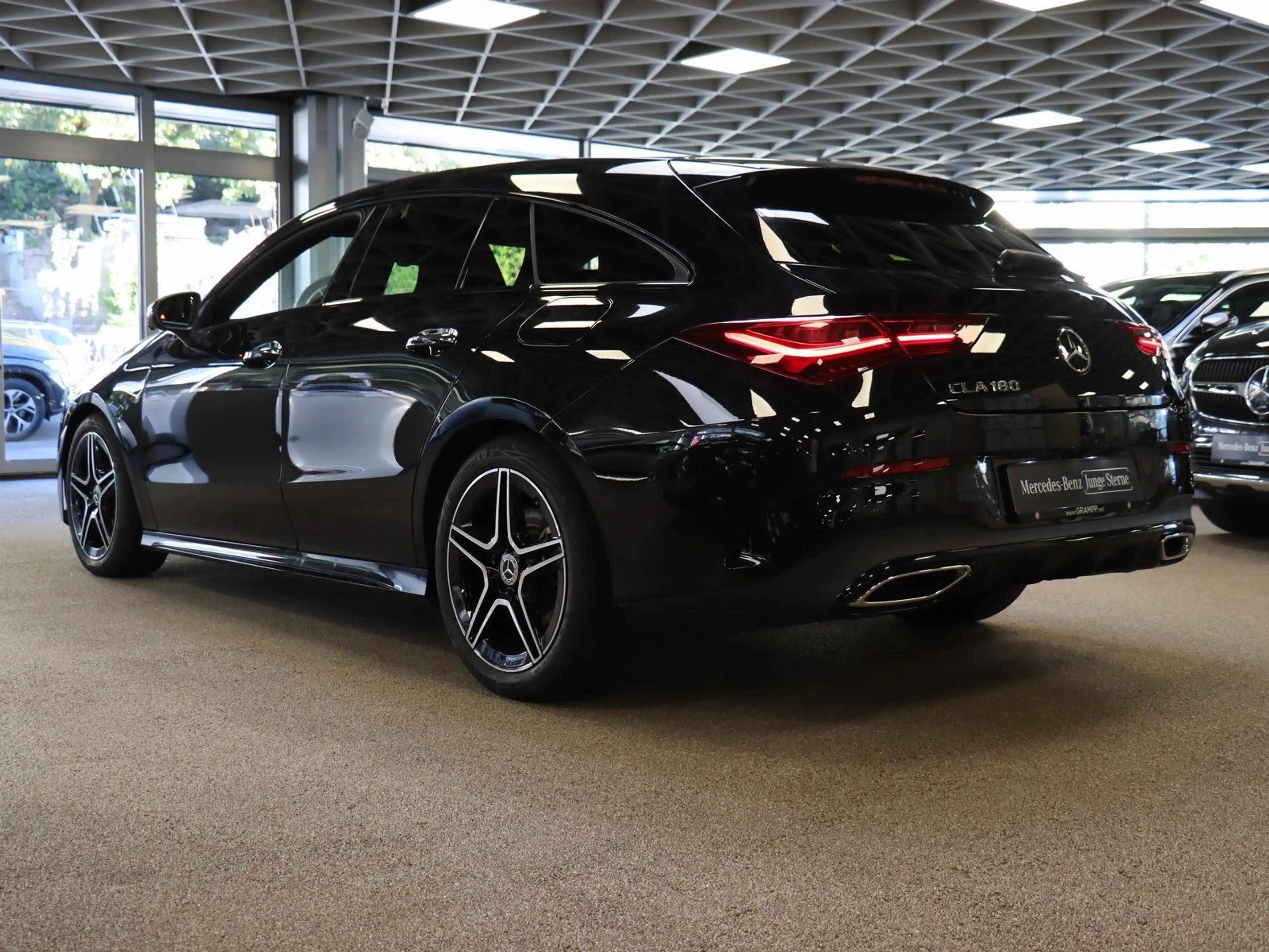 Mercedes-Benz CLA 180 AMG Pano/Fahrassi/LED/Burmester/Night — photo 7
