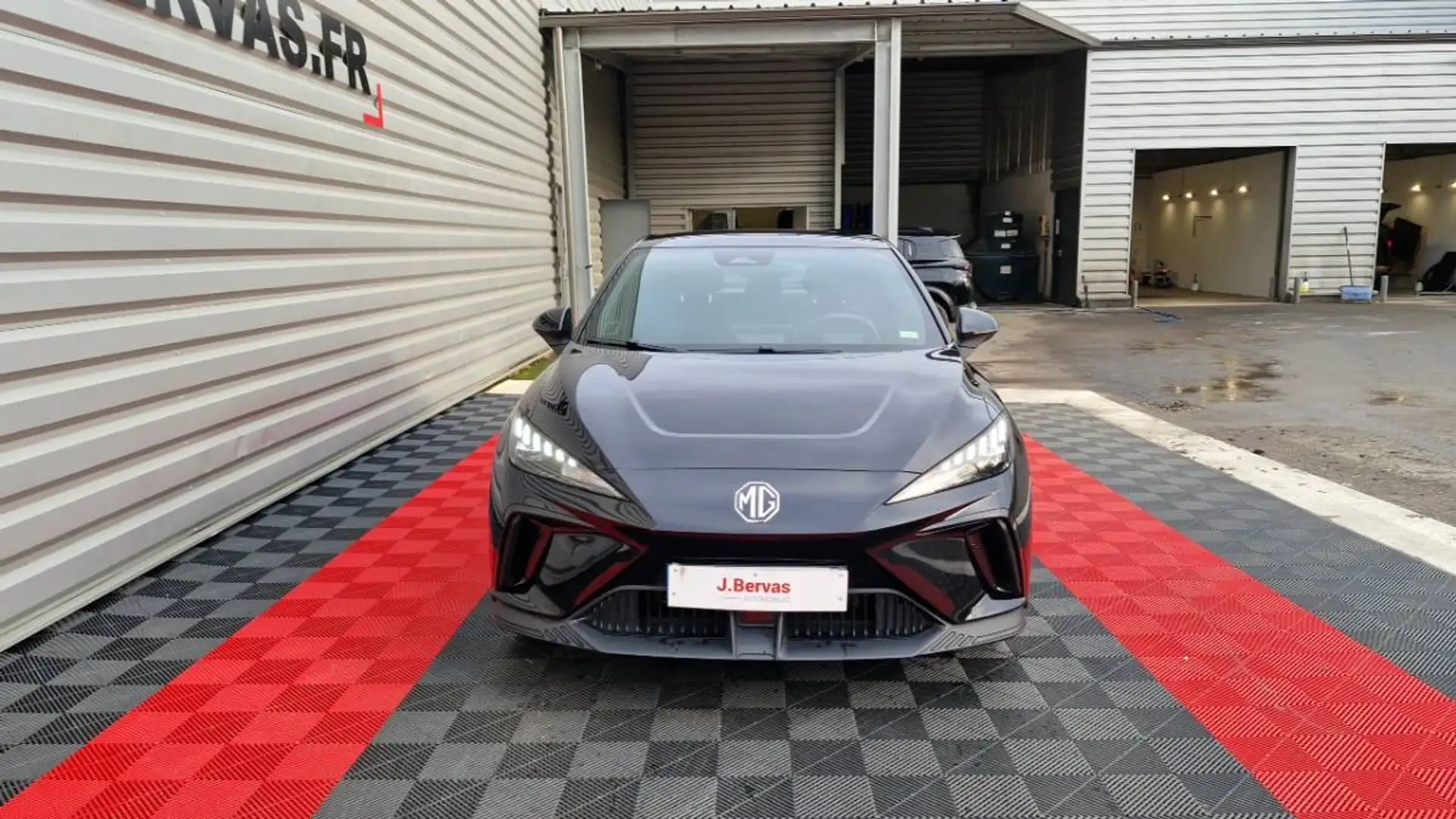 MG MG4 ELECTRIC 51KWH - 125 KW 2WD STANDARD Noir - 2