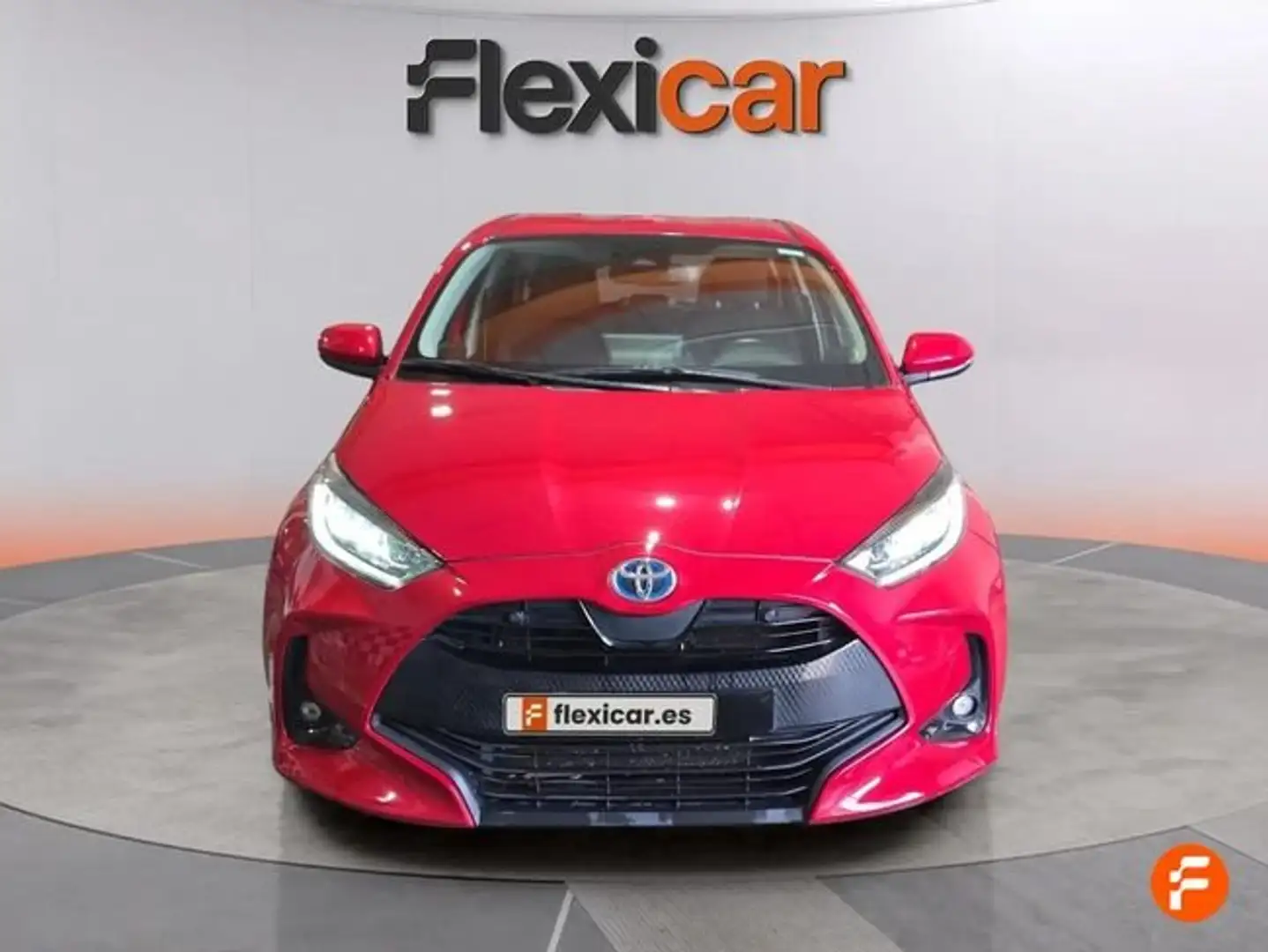 Toyota Yaris 120H 1.5 Active Plus Rojo - 2