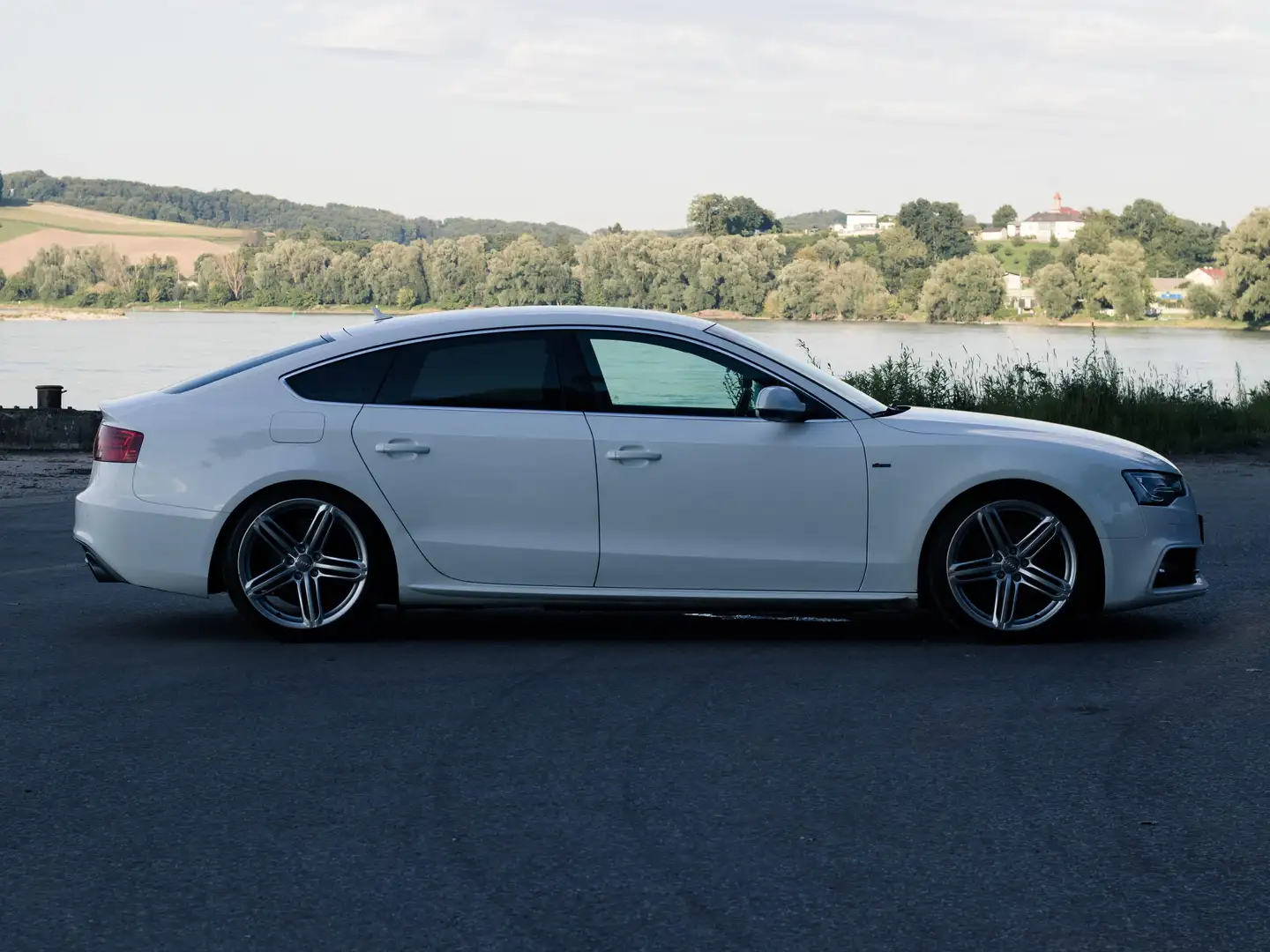 Audi A5 A5 SB 1,8 TFSI Weiß - 2