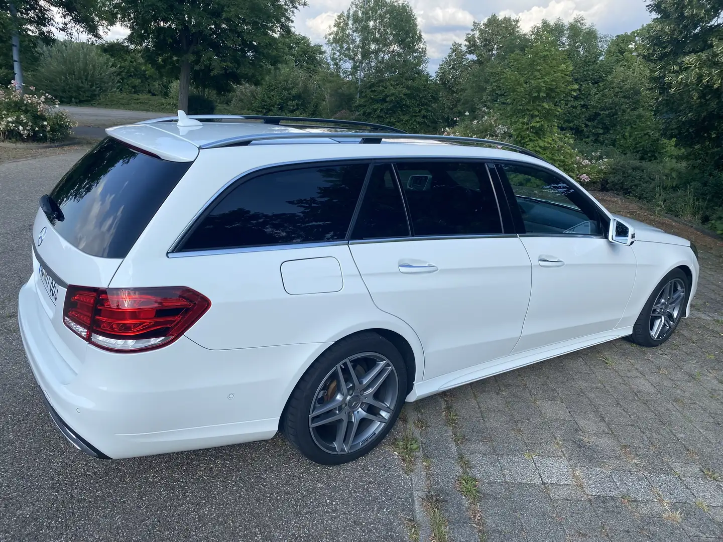 Mercedes-Benz E 300 T BlueTEC 9G-TRONIC Avantgarde White - 2