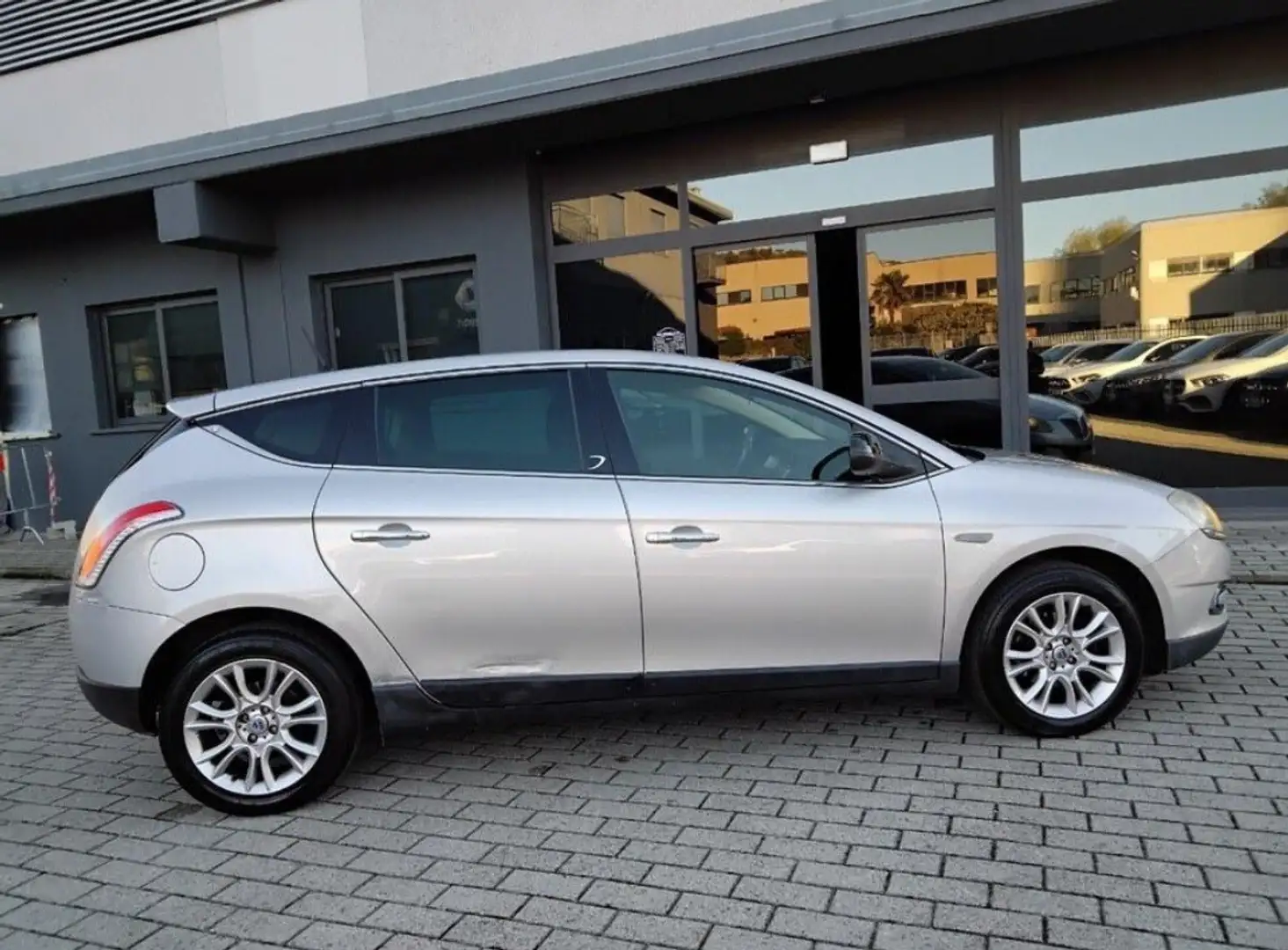 Lancia Delta 1.6 mjt Oro 120cv dpf - 2