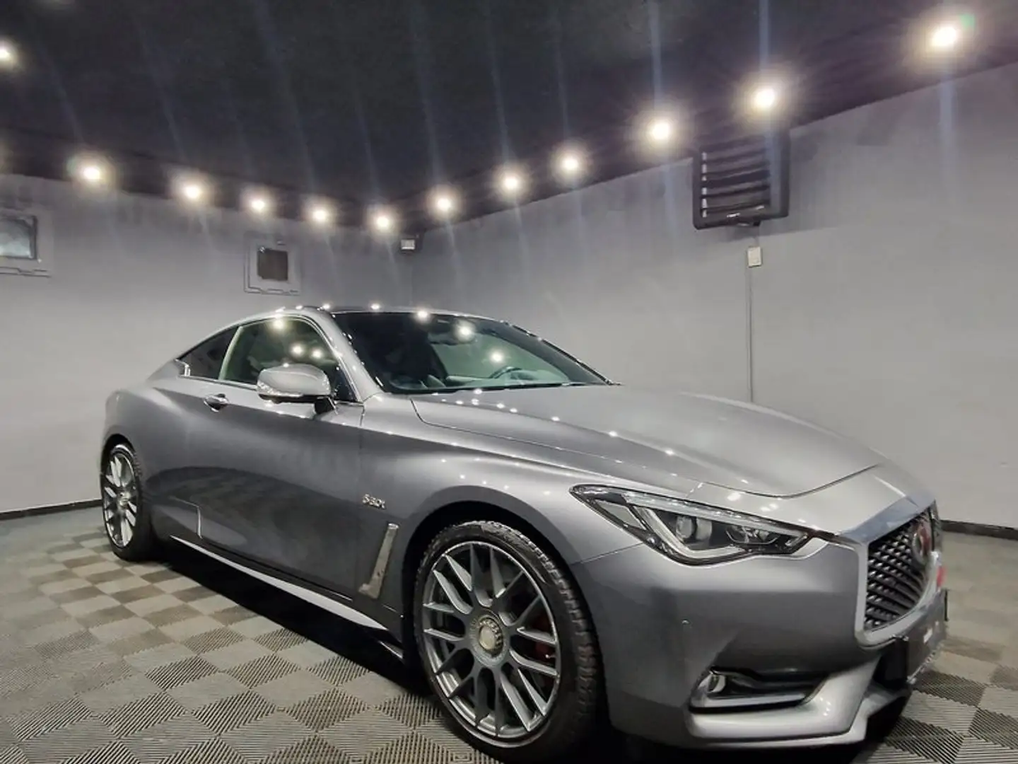 Infiniti Q60 Coupe 3.0 V6 AWD|AUTOM/LEDER/E.GSHD/LED/19 ZOLL| Gris - 2