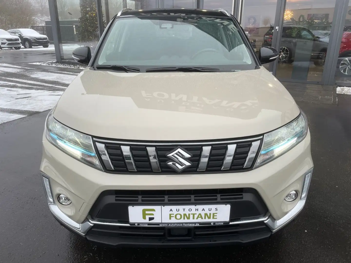 Suzuki Vitara 1.5 Hybrid Comfort+ 4x4 Leder Key Navi Ka Beige - 2