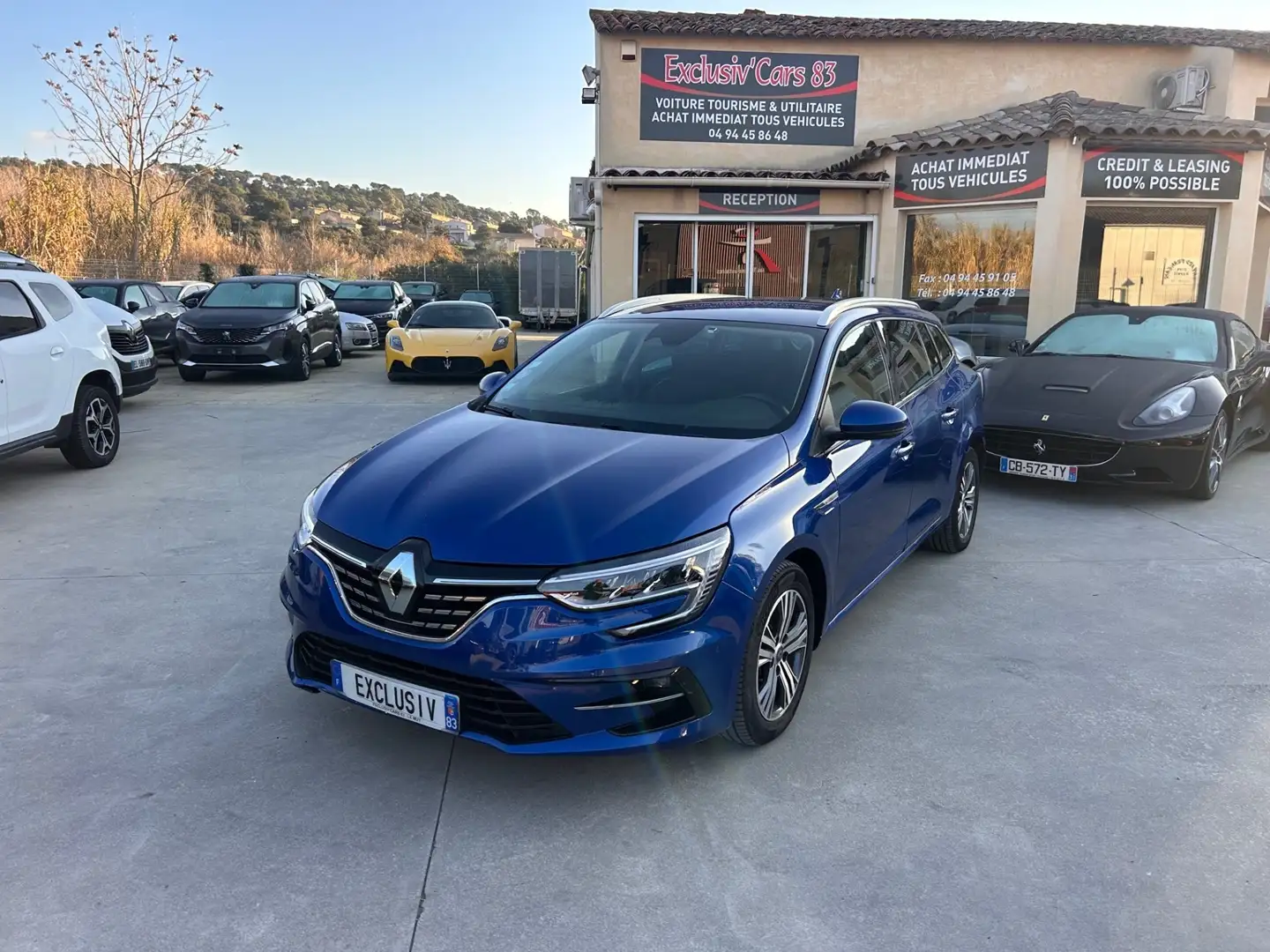 Renault Megane 1.6 E-TECH PLUG-IN 160CH INTENS Blau - 1