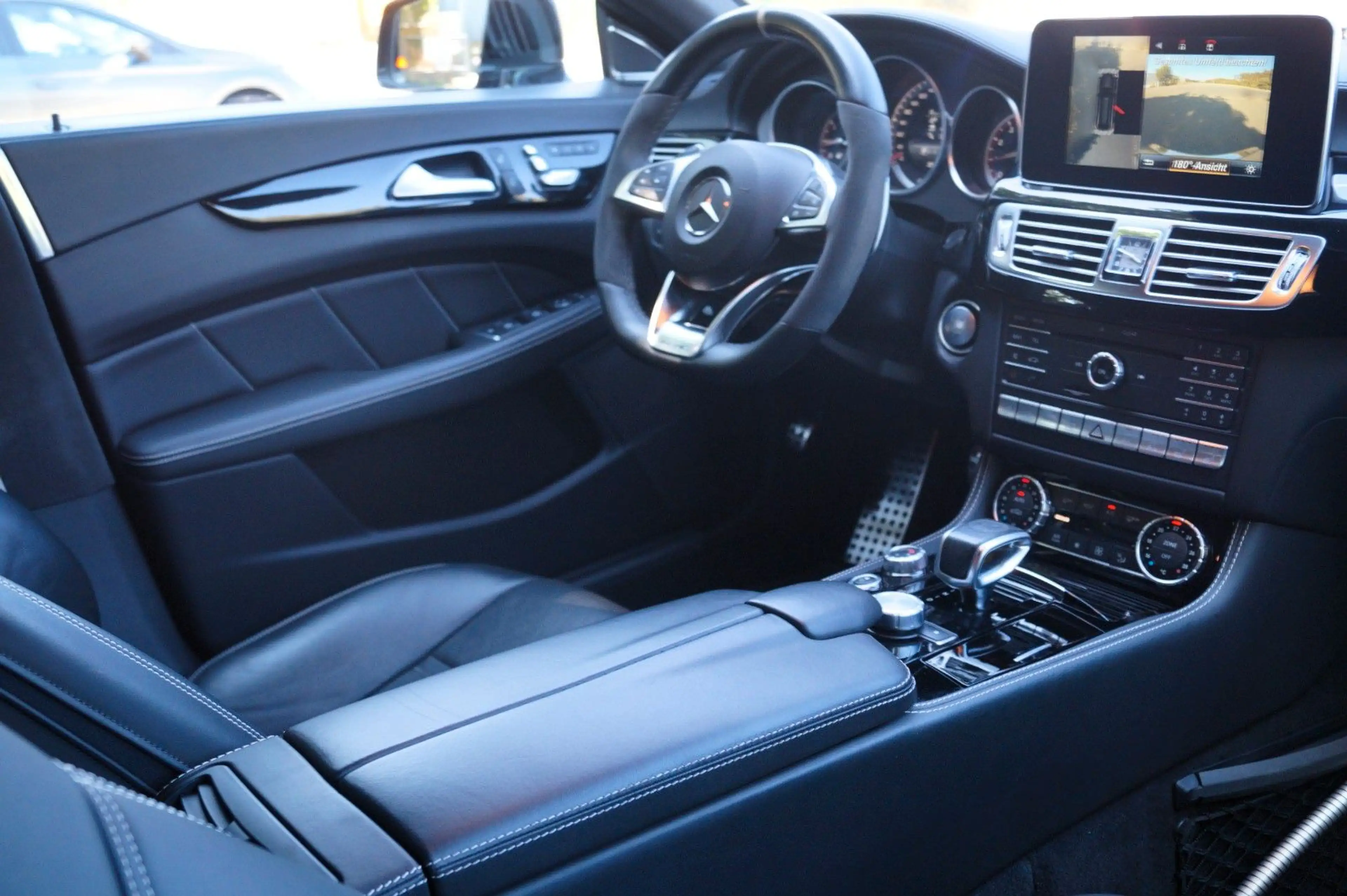 Mercedes-Benz CLS CLS 63 S AMG 4Matic — photo 13