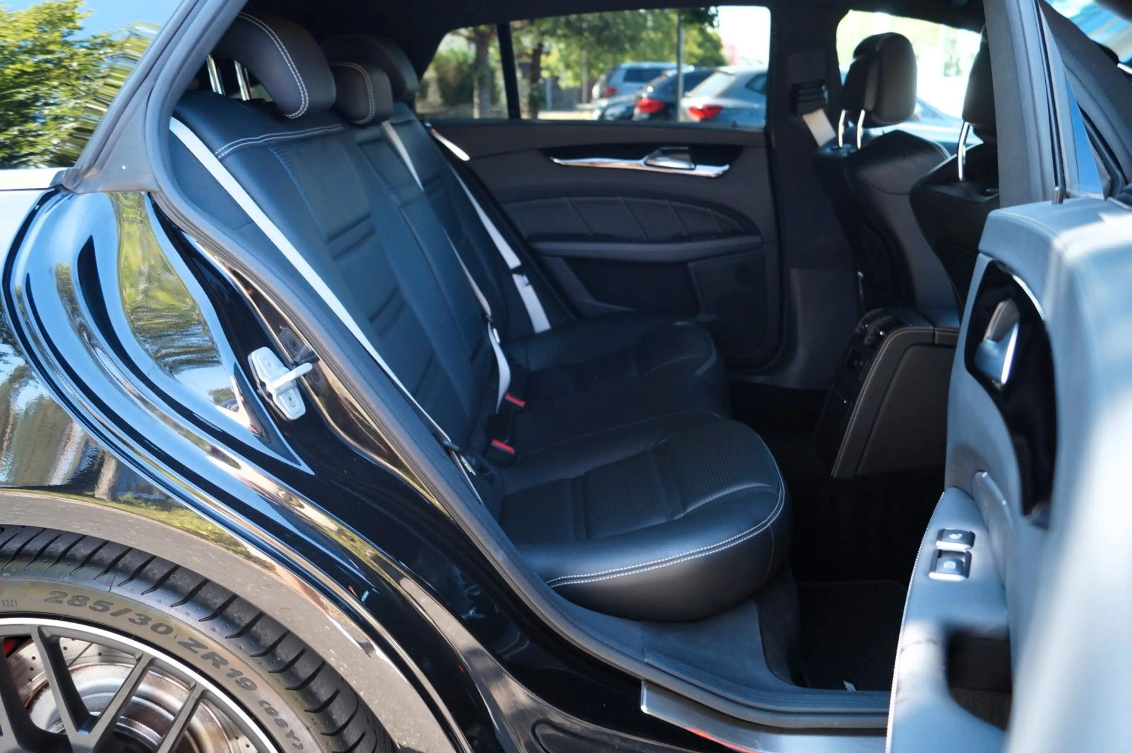 Mercedes-Benz CLS CLS 63 S AMG 4Matic — photo 9