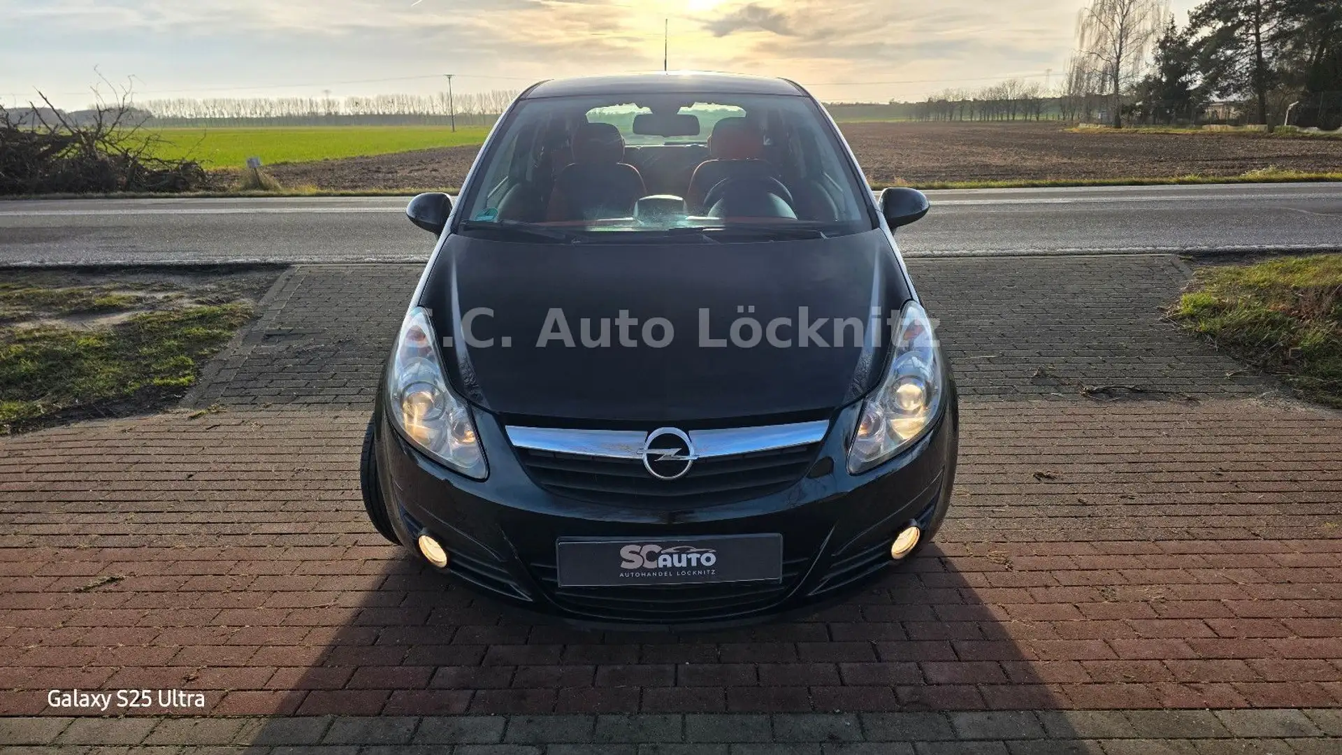 Opel Corsa D Edition 1.4 Ben. 142 Tkm. TÜV 02/27 Schwarz - 2