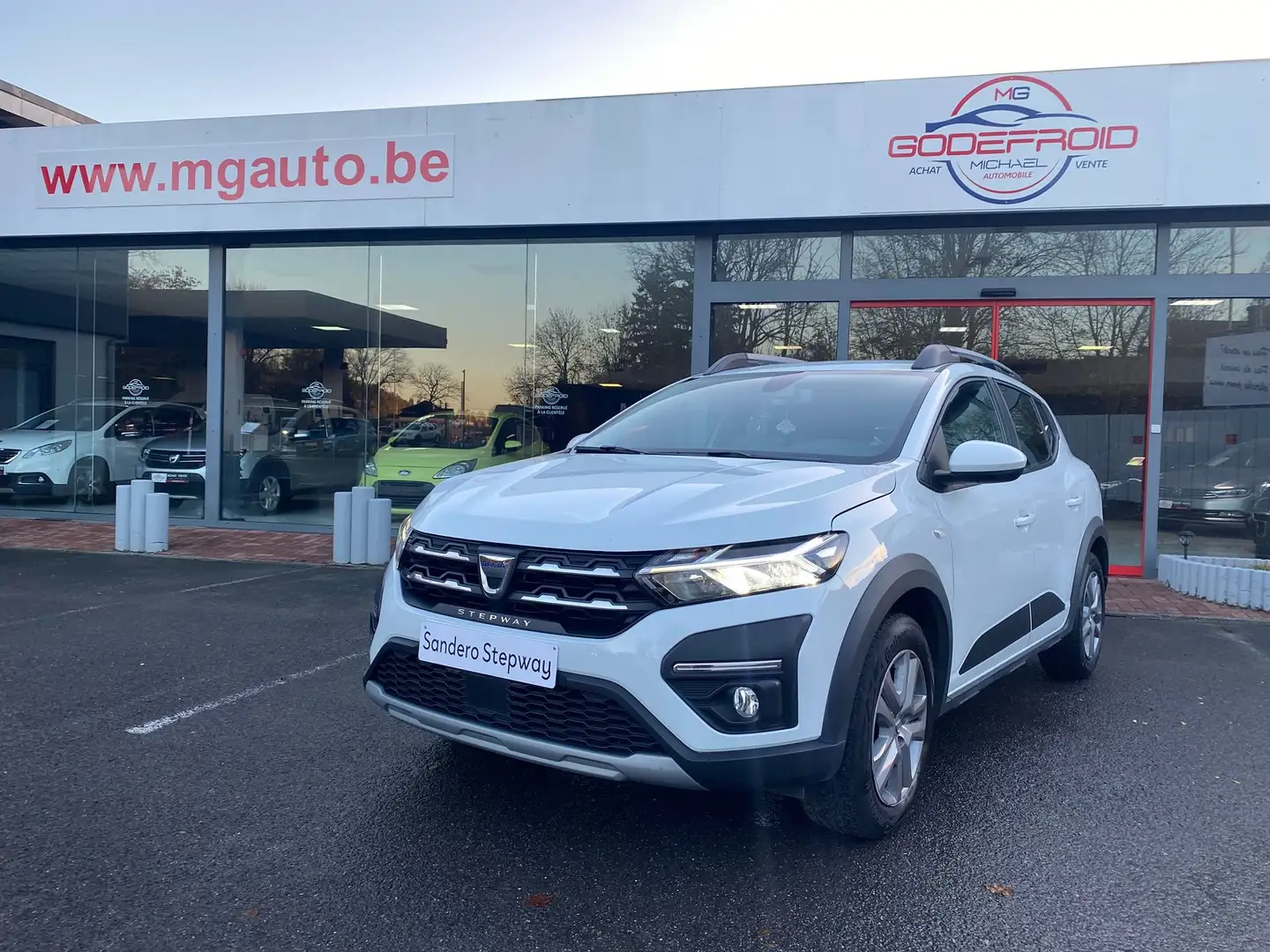 Dacia Sandero Sandero Stepway 1.0 TCe Stepway Comfort Blanc - 2