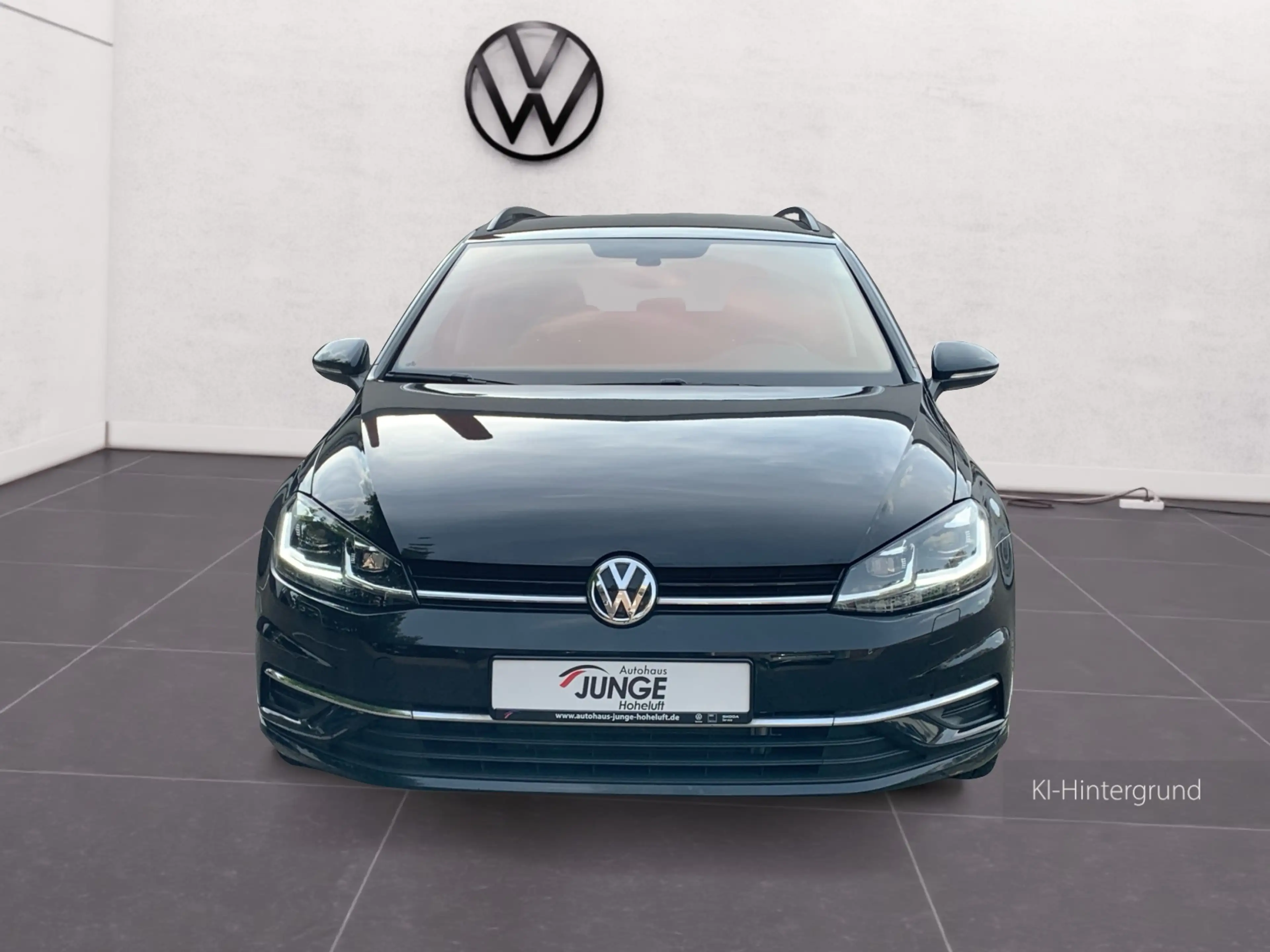 Volkswagen Golf Variant VII Var. Comfortline 1.4 TSI AHK NAV 17" PDC LED — photo 5