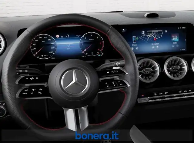 Mercedes-Benz Gla view 5