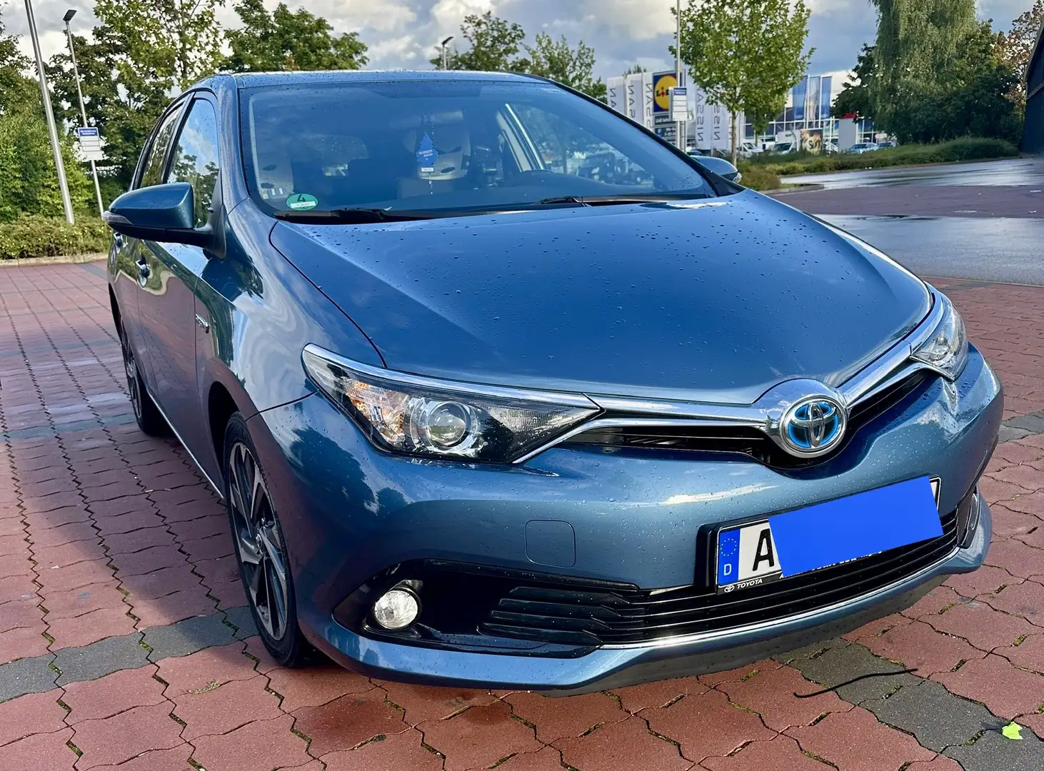 Toyota Auris 1.8 Hybrid - 1