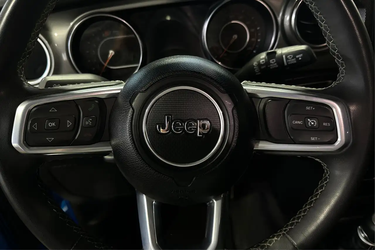 Jeep Wrangler снимка Jeep Wrangler