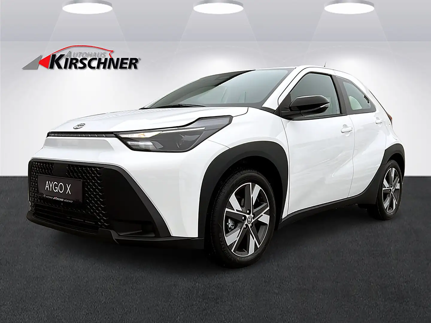 Toyota Aygo AYGO X 1,5 HSD 4X2 ACTIVE Weiß - 1