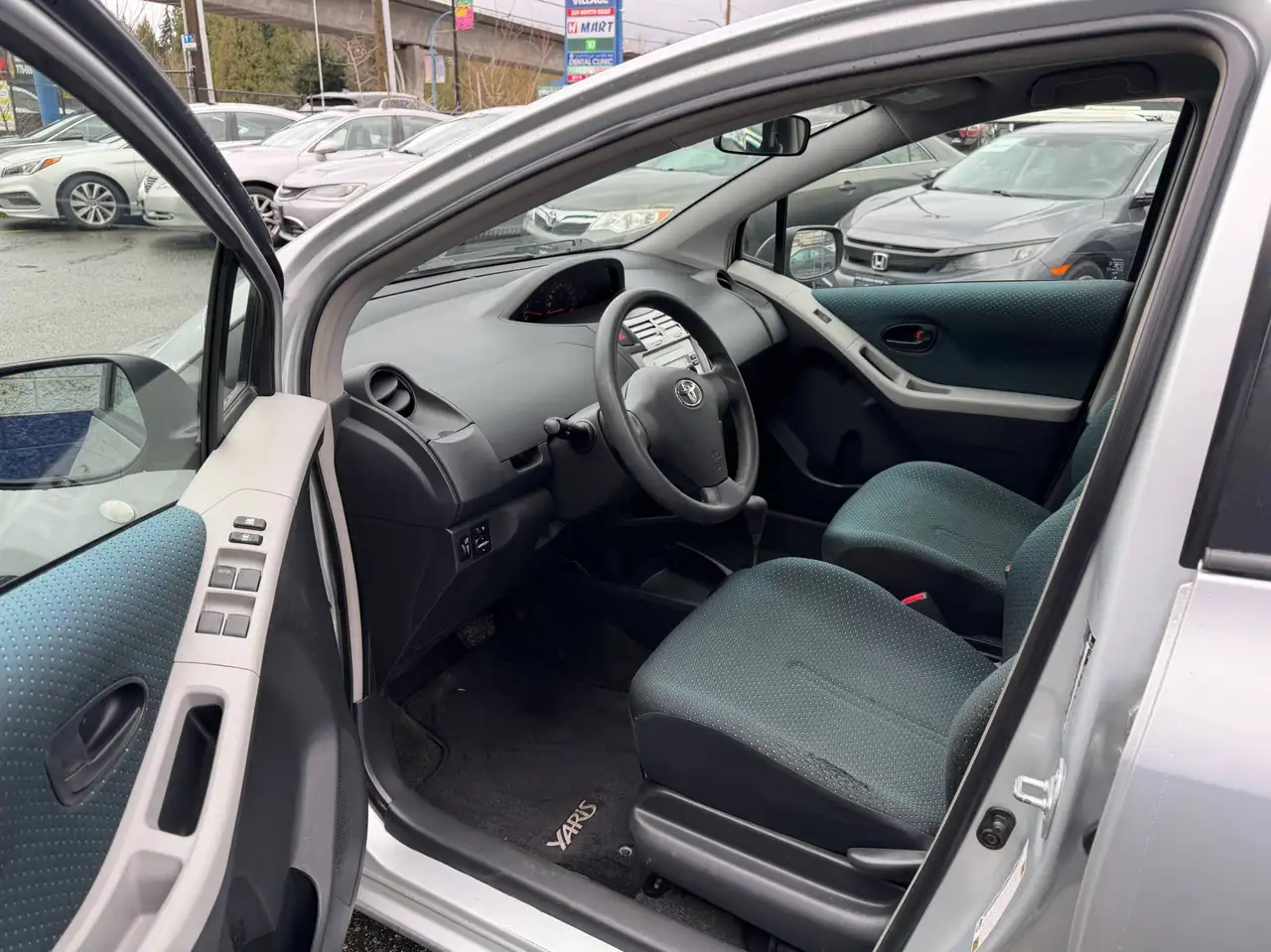 Toyota Yaris снимка Toyota Yaris