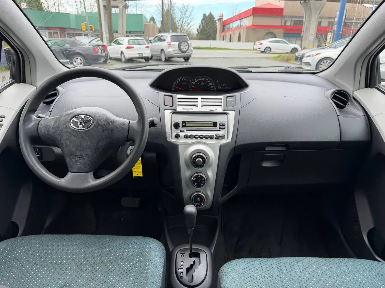 Toyota Yaris снимка Toyota Yaris