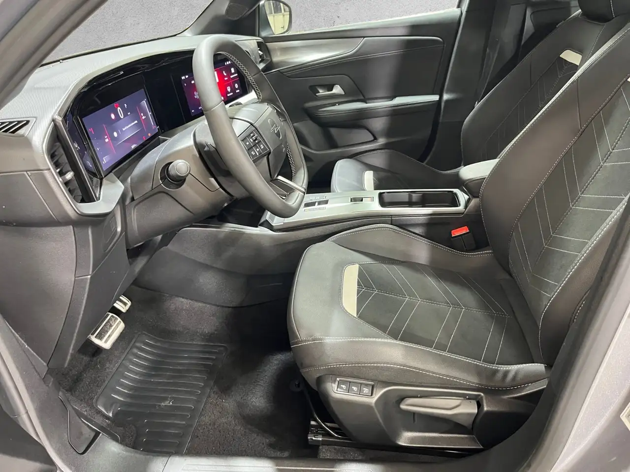 Opel Mokka 1.2 Turbo GS LED Navi SHZ Kam. KeyLess LM, миниатюра 6