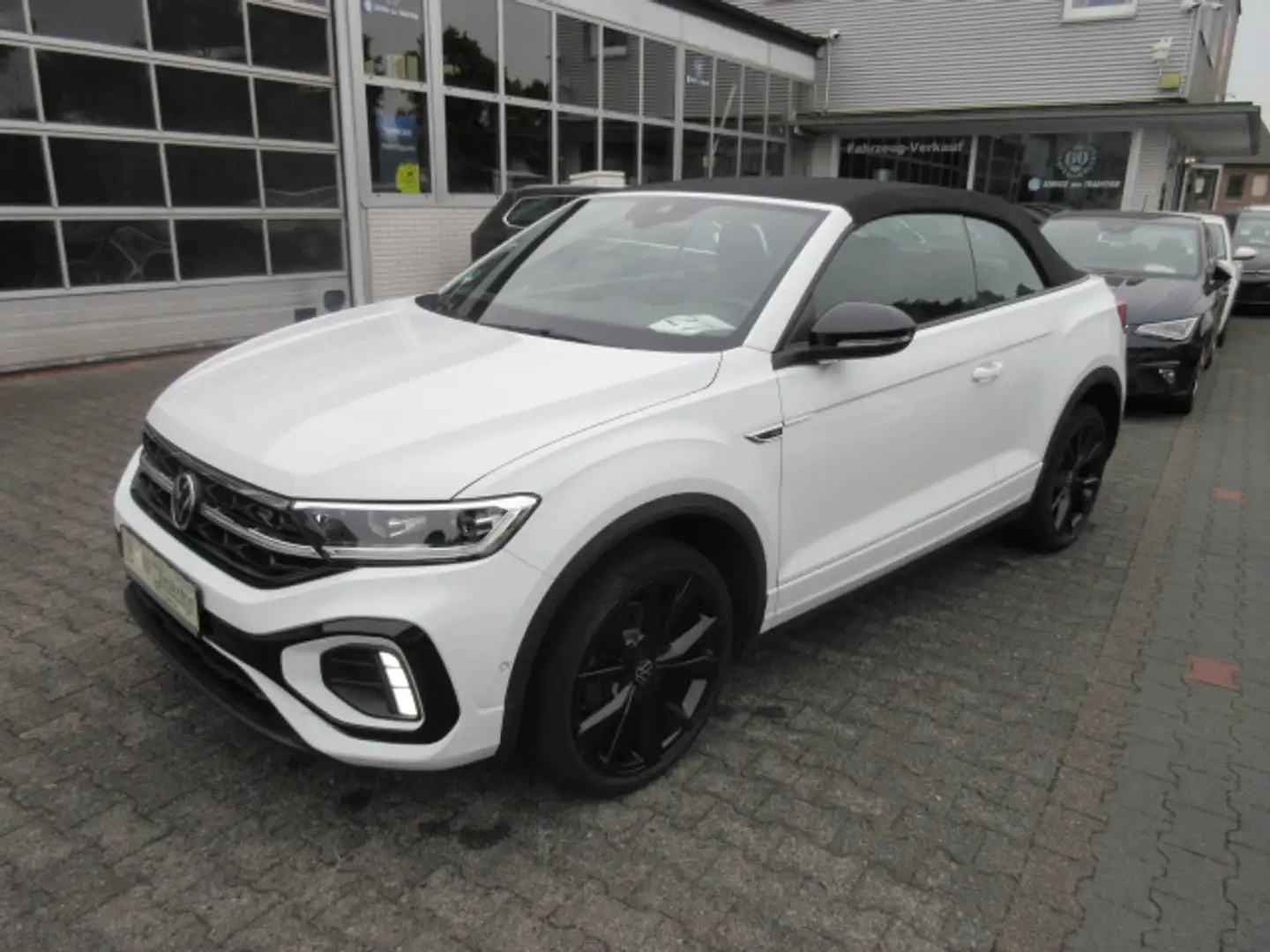 Volkswagen T-Roc Cabrio R-Line 1.5 TSI DSG NAVI STANDHZG ALU 19 IQ LIGHT BEATS ACC ASSIST KAMERA SITZHEIZUNG BLACK STYLE KLIMA Weiß - 1