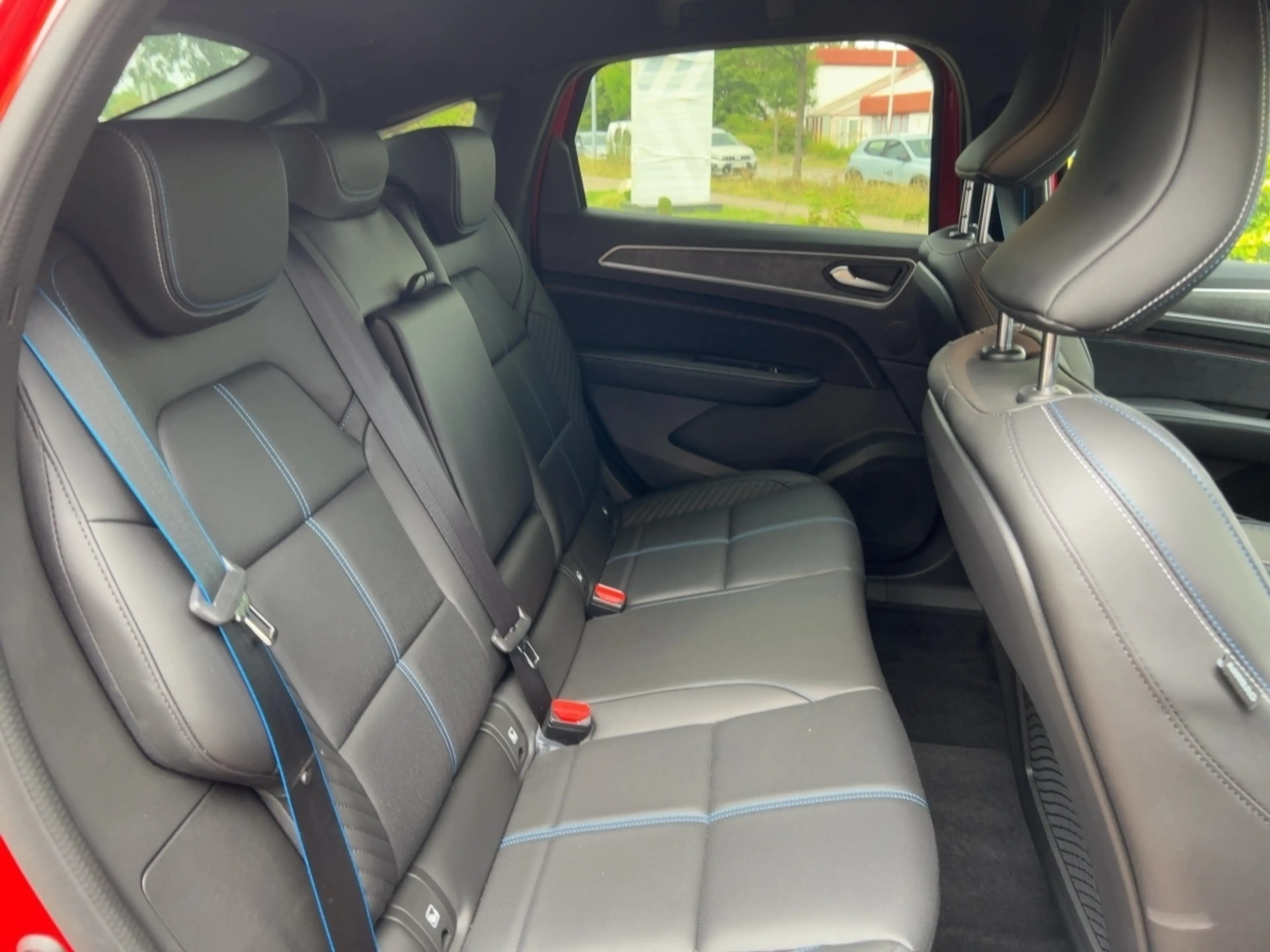 Renault Arkana TCe 160 Mild-Hybrid Esprit Alpine — photo 12