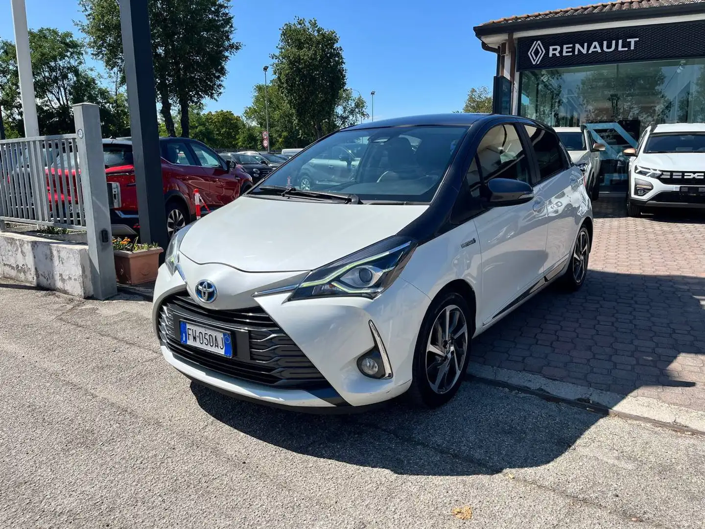 Toyota Yaris 1.5 Hybrid 5 porte Y20 Bitone Blanco - 1