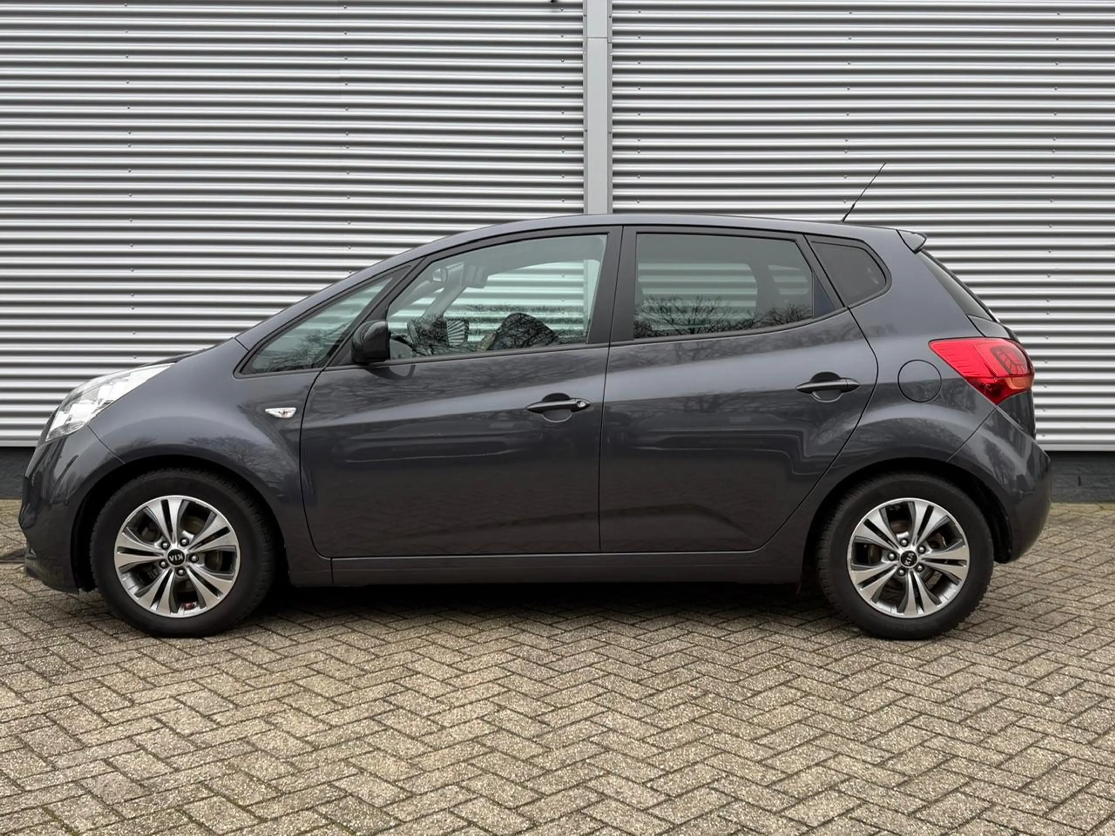 Kia Venga 1.4 CVVT 90pk DynamicPlusLine |  NL Auto | 1e Eige — photo 2