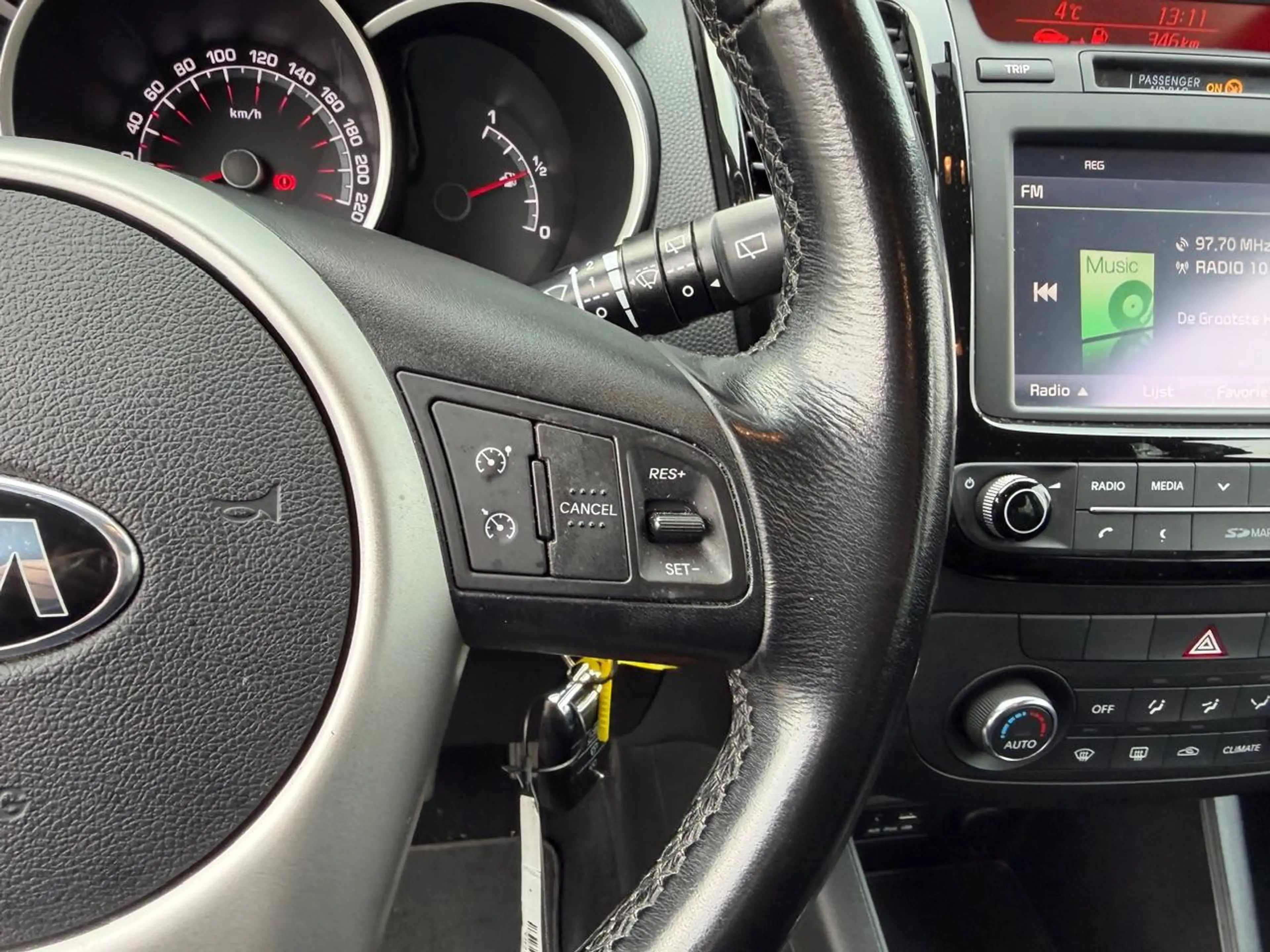 Kia Venga 1.4 CVVT 90pk DynamicPlusLine |  NL Auto | 1e Eige — photo 13