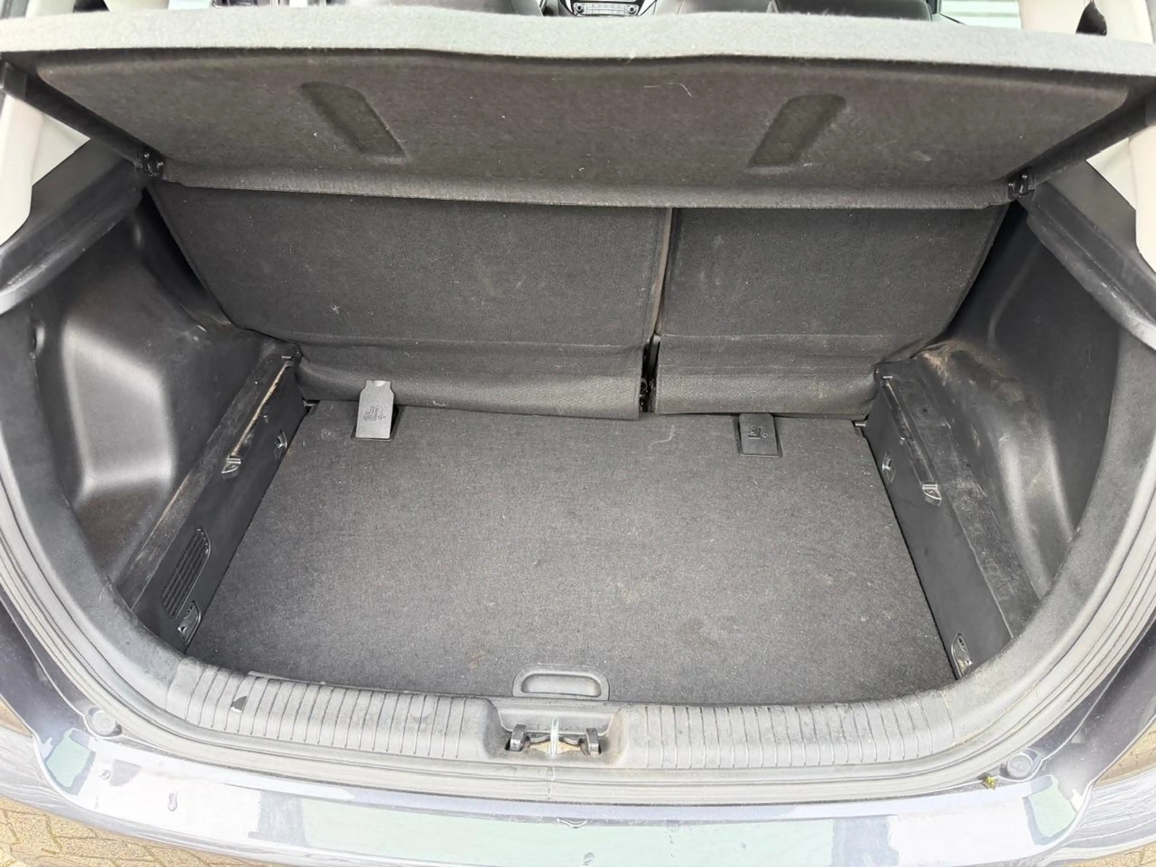 Kia Venga 1.4 CVVT 90pk DynamicPlusLine |  NL Auto | 1e Eige — photo 11