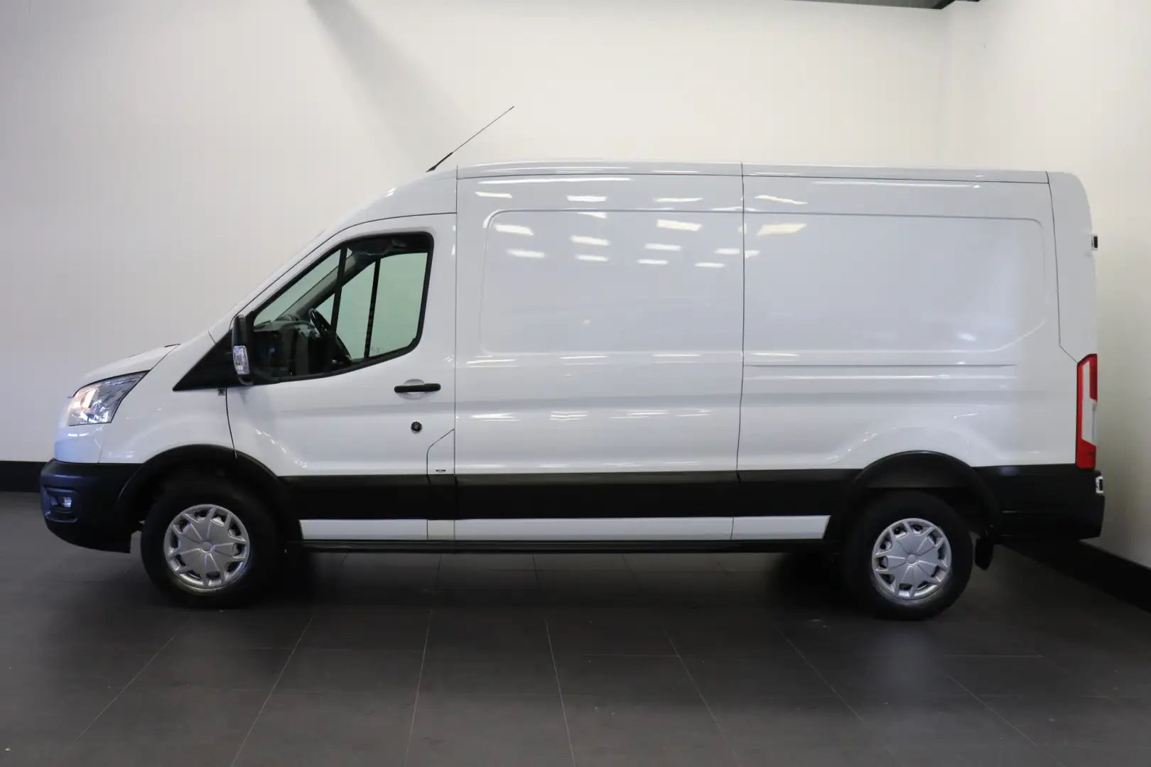 Ford Transit 2.0 TDCI 170PK L3H2 - EURO 6 - Airco - Cruise - PD Wit - 2