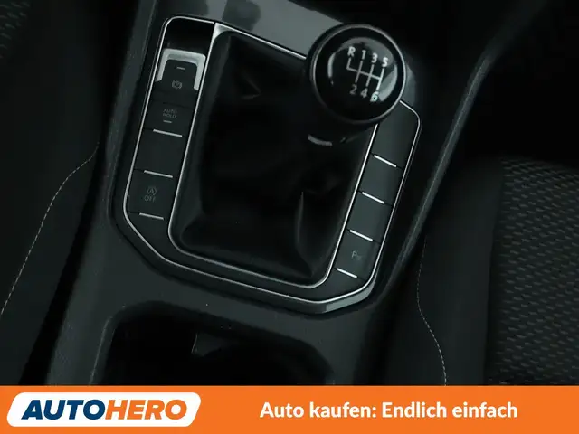 Volkswagen Golf view 23