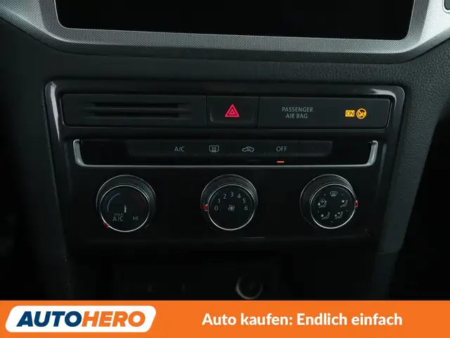 Volkswagen Golf view 22