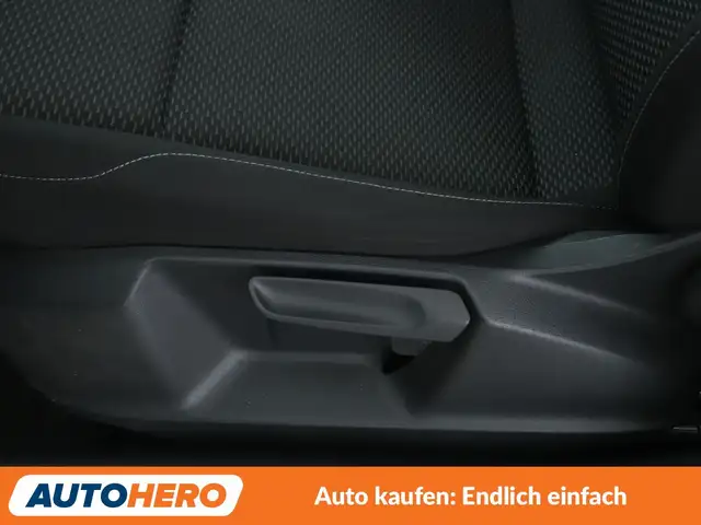 Volkswagen Golf view 25