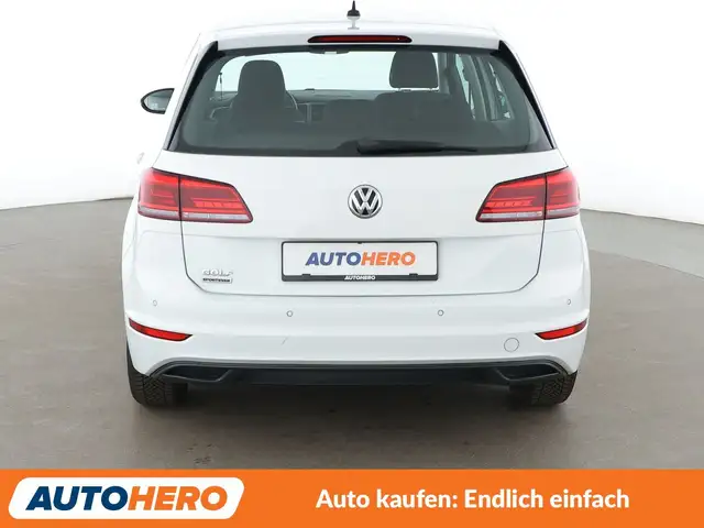 Volkswagen Golf view 5