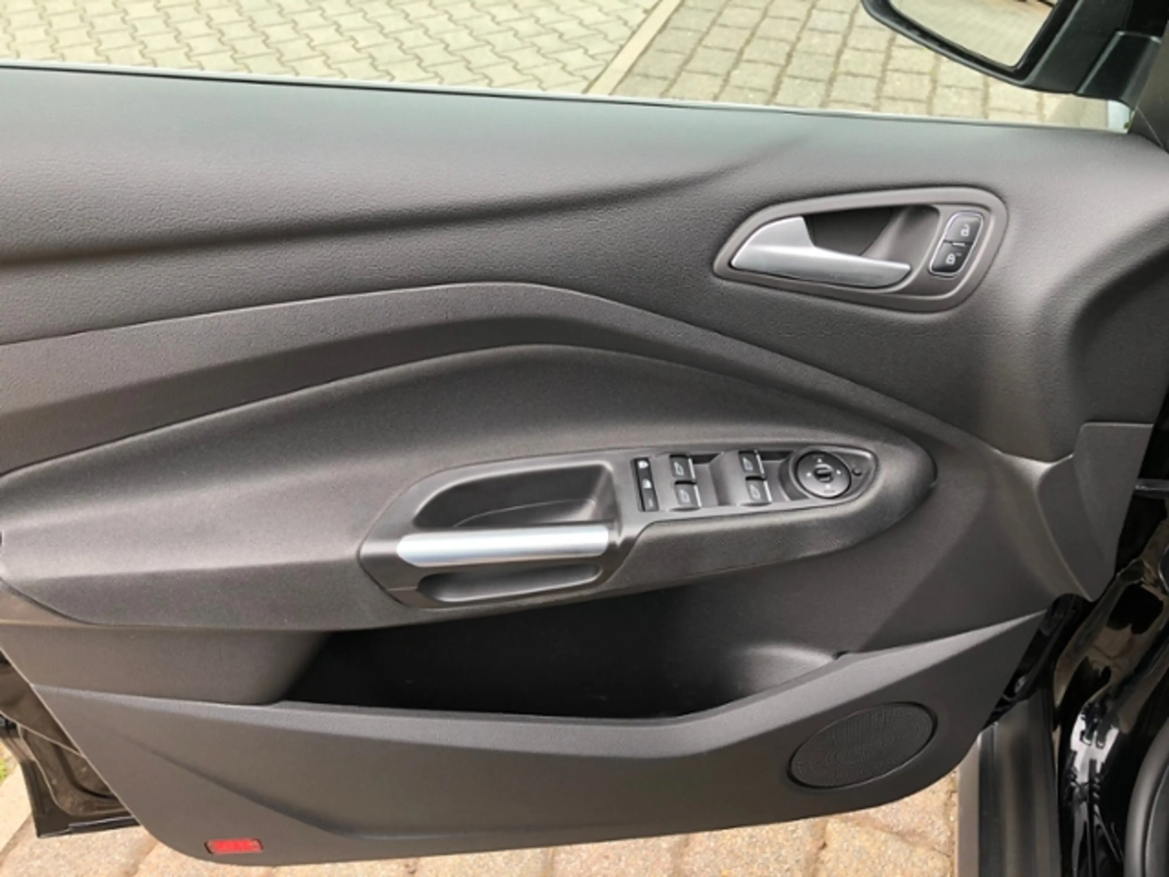 Ford C-Max Titanium Navi Bi-Xenon Kamera — photo 6
