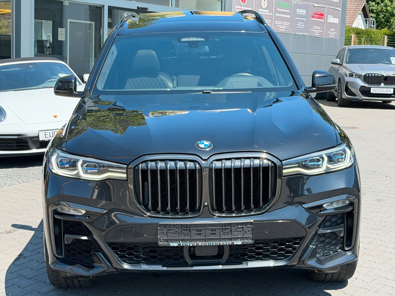 BMW X7 xDrive 30 d  Glas - Sky - M Sportpaket /// — photo 4